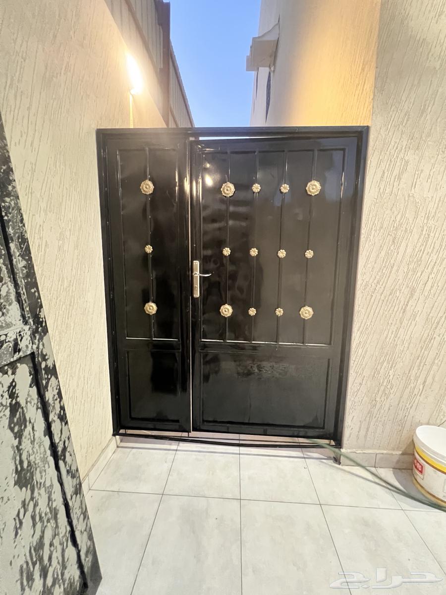 ابواب حديد نظيف للبيع64575698306946112