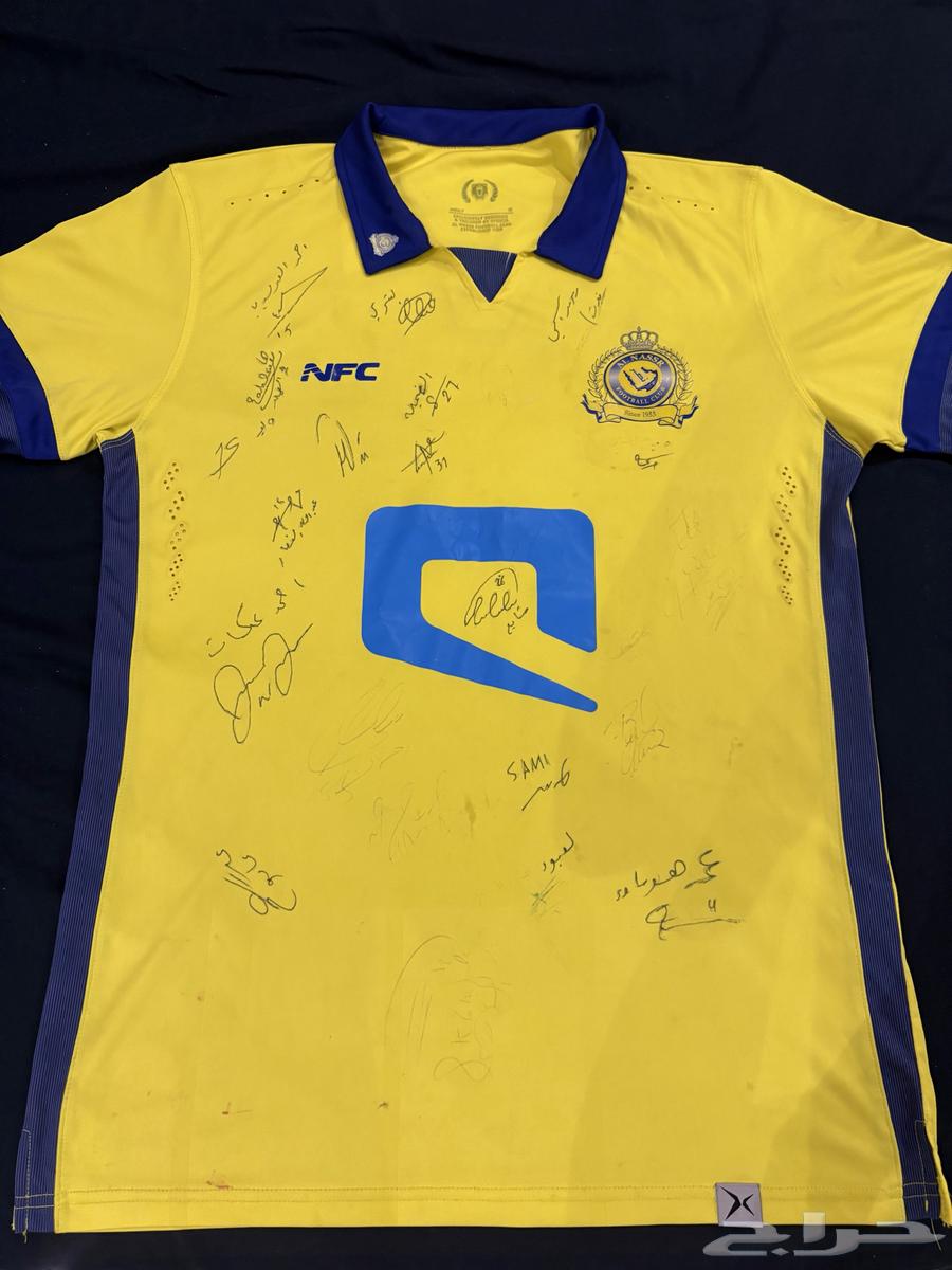 للبيع ع السوم تيشرت النصر 2015 موقع عليه أكثر من 10 لاعبين64577458083073110