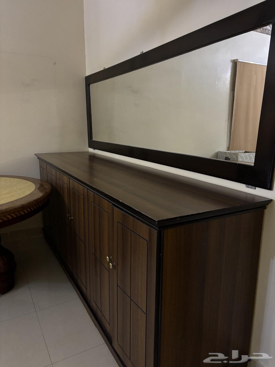 دولاب بوفيه مع مرايه64579340881793110