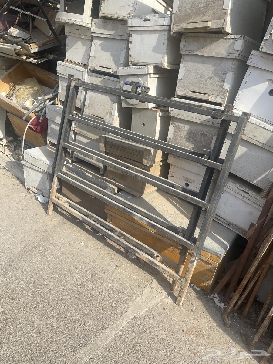 خلايا نحل ولوازم المنحل64576087152131111