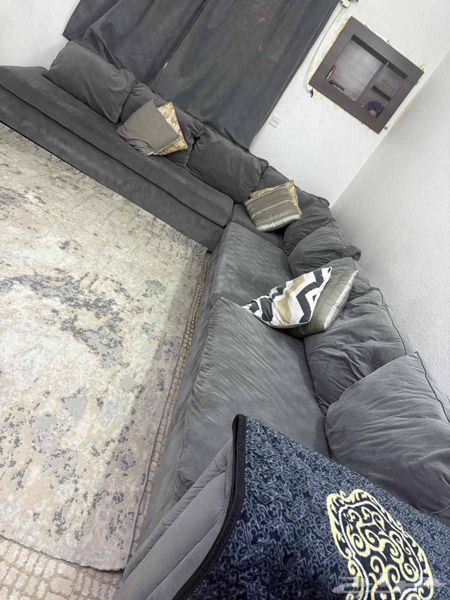 كنب مع سجادة وستاير وطاولات64574832227331111