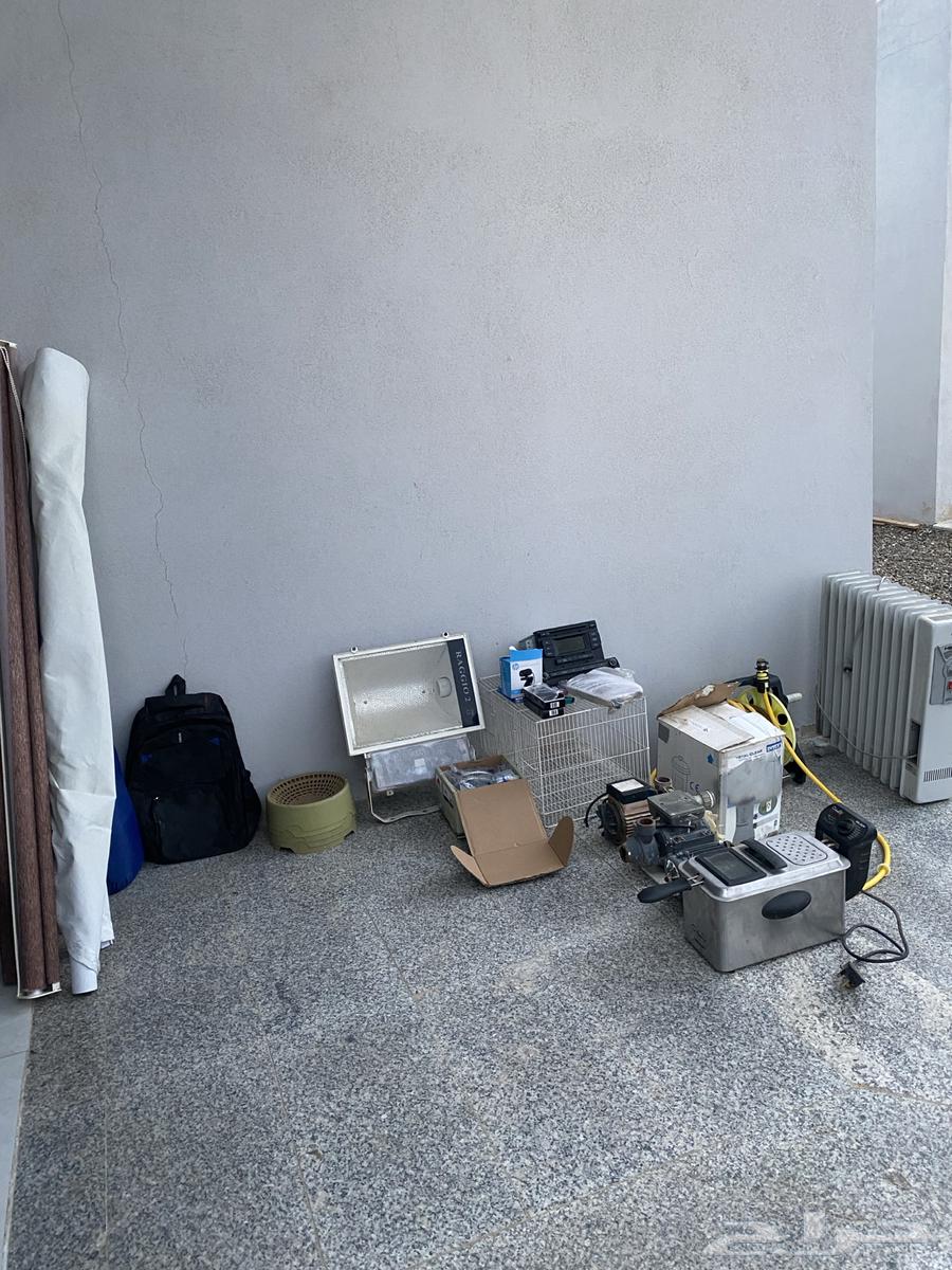 مجموعه من الاغراض للبيع64577544948355111