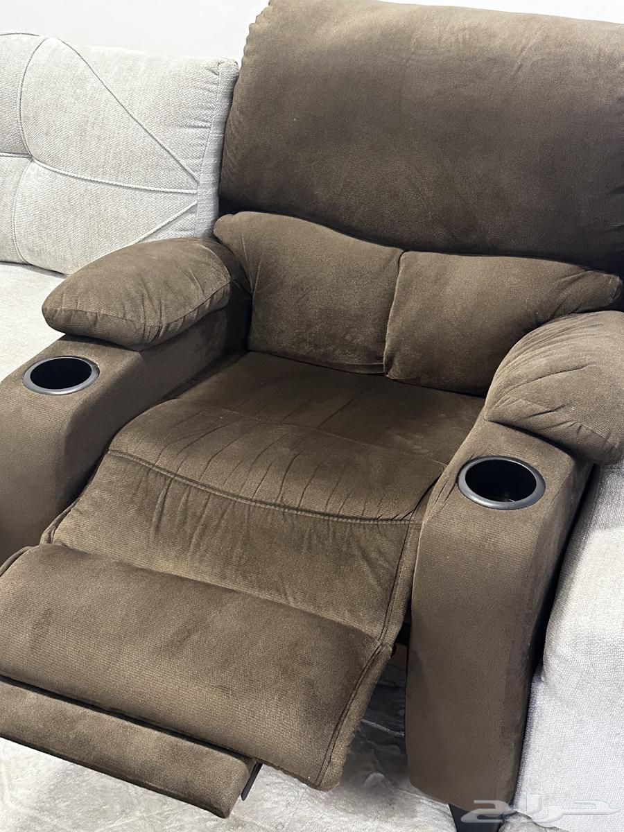 كنب إسترخاء للبيع بحالة ممتازة64574300130433110