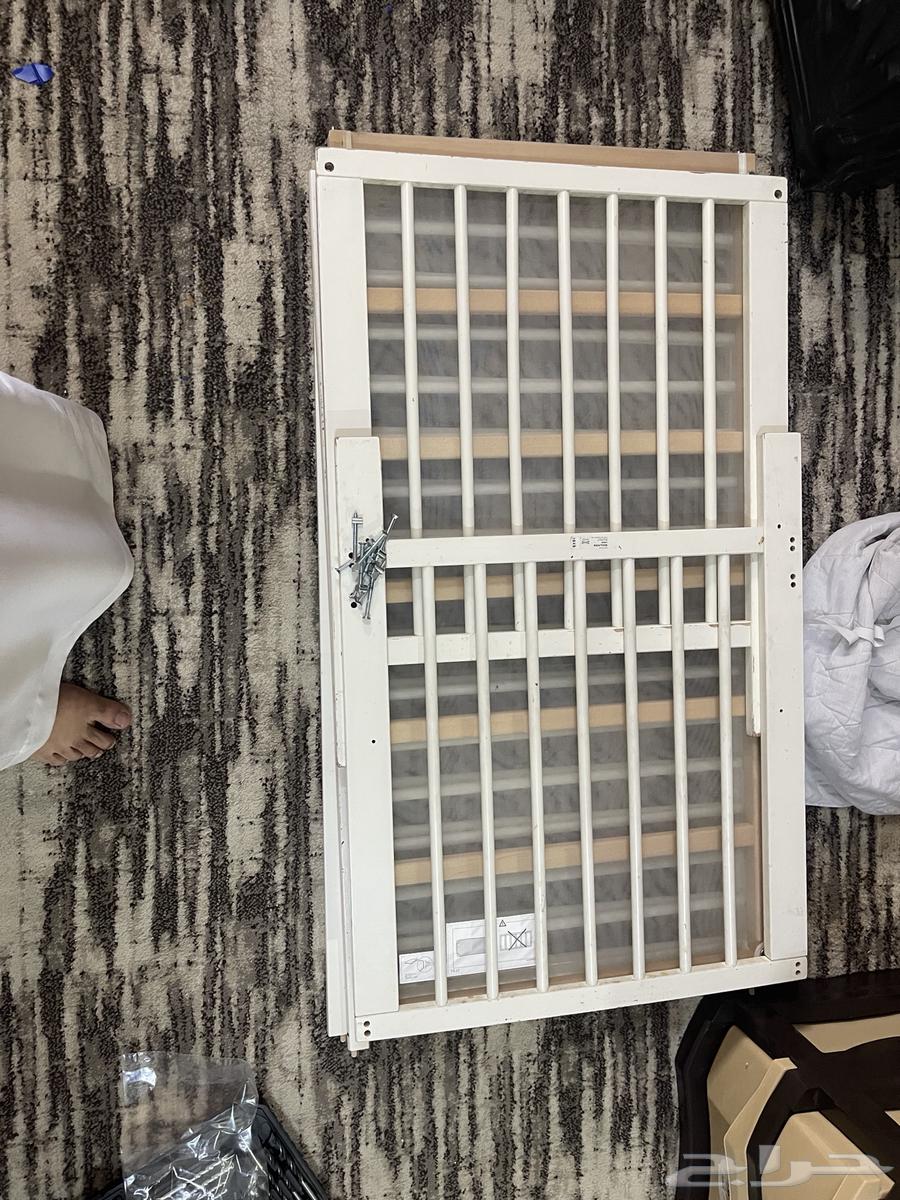 سرير اطفال للبيع خالي من الكسور والعيوب64574286115330112