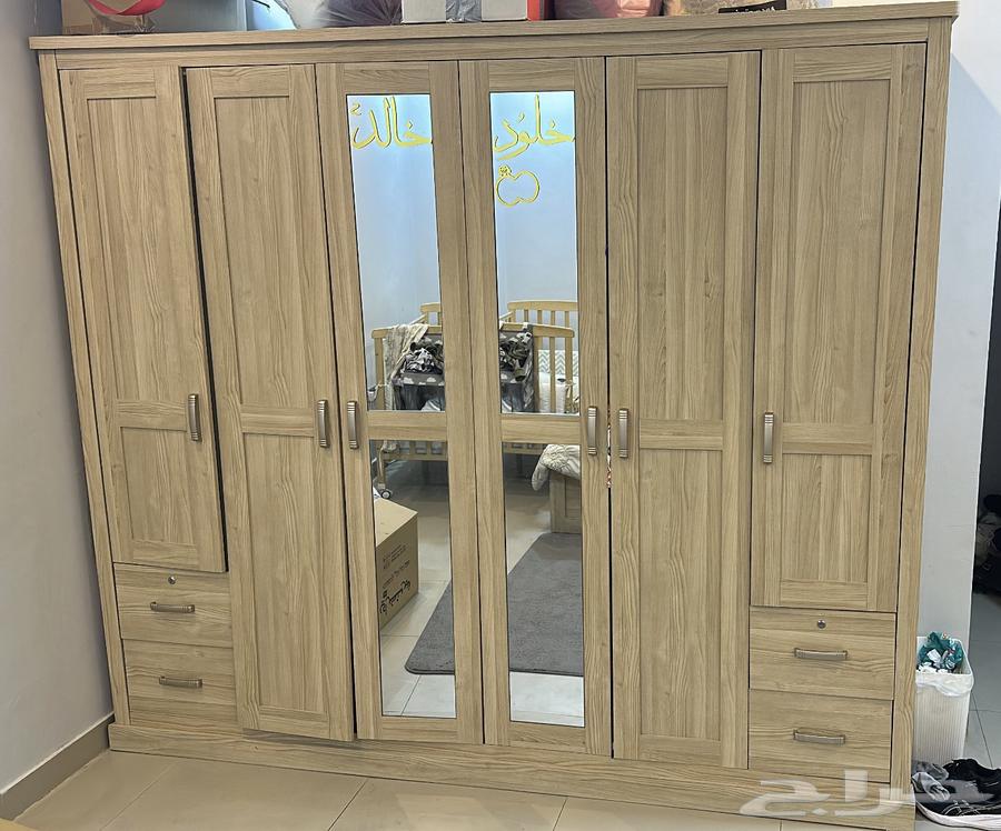 غرفة نوم من هوم بوكس64571908765826110