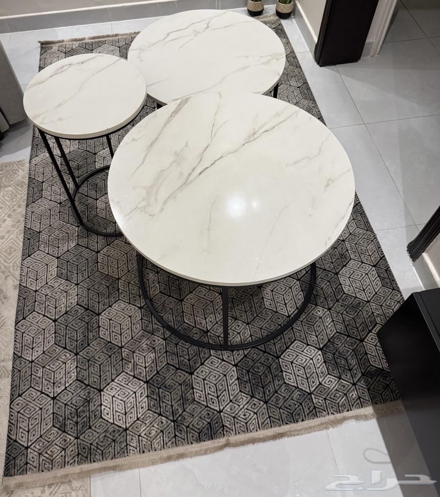 سجادة 2.00 1.40 نظيفة مع 3 طاولات خدمة64576087184387110