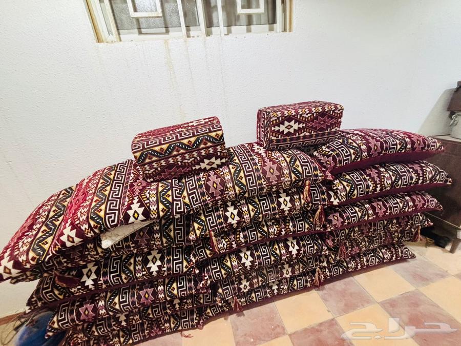 17 recliners in excellent condition. Price negotiable.64574748130689111