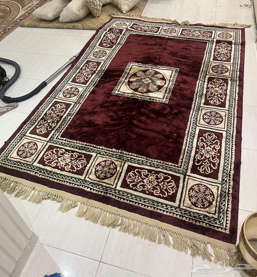 سجاد مستخدم بس نظيف مرة دوبه جاي من المغسلة قابل للتفاوض64572382711809111