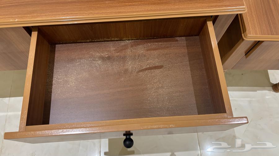 طاولات جديدة غير مستخدمة مافيها عيوب خشبي تحت السوم64578367908482114