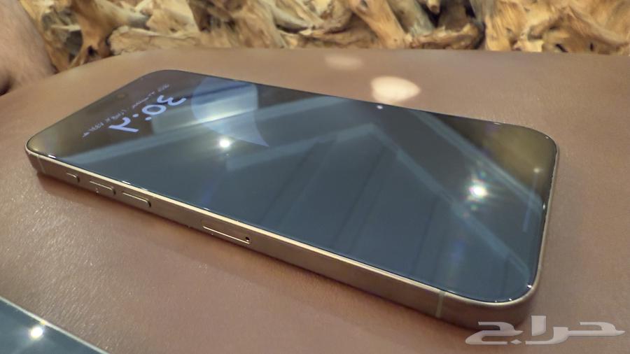 ايفون 15 برو ماكس و ايفون 14 iphone 15 pro max and iphone1464575808520321111