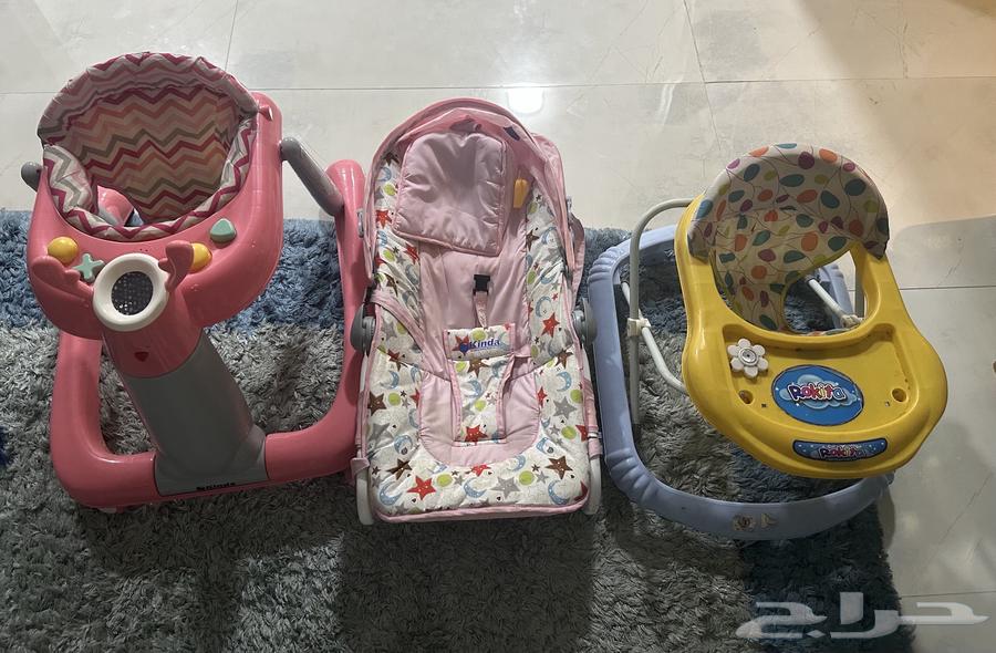 مشاية أطفال جديدة و اخري مستعملة و سرير هزاز أطفال64578395625858111