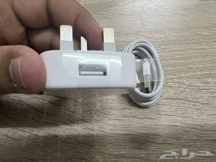 شاحن ايفون اصلي64577530721666112