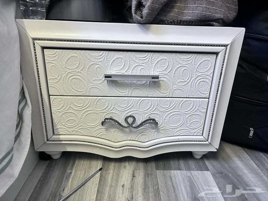 Two-meter by two-meter bed with a chest of drawers, price 40064577628916993111