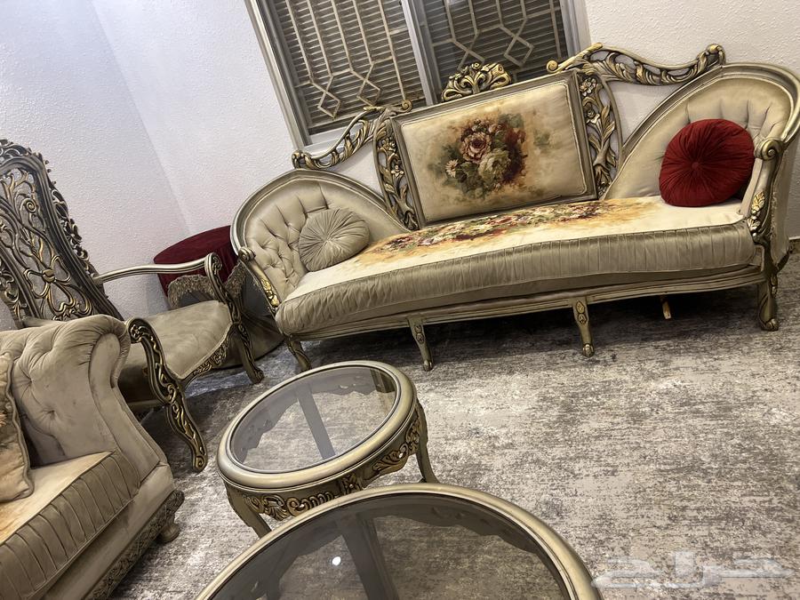 كنب مع طاوله64571478902019113