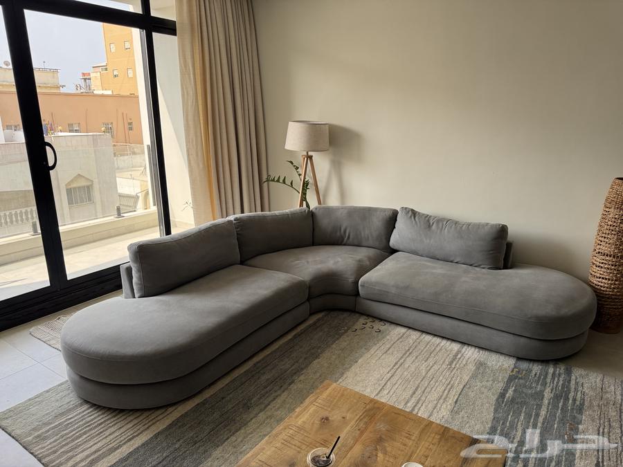 كنبه ويست الم لون رمادي استخدام نظيف جدا64573573744642110