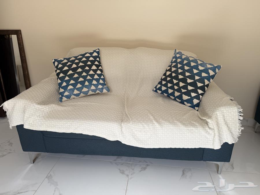 Sofa in excellent condition64576478838915112