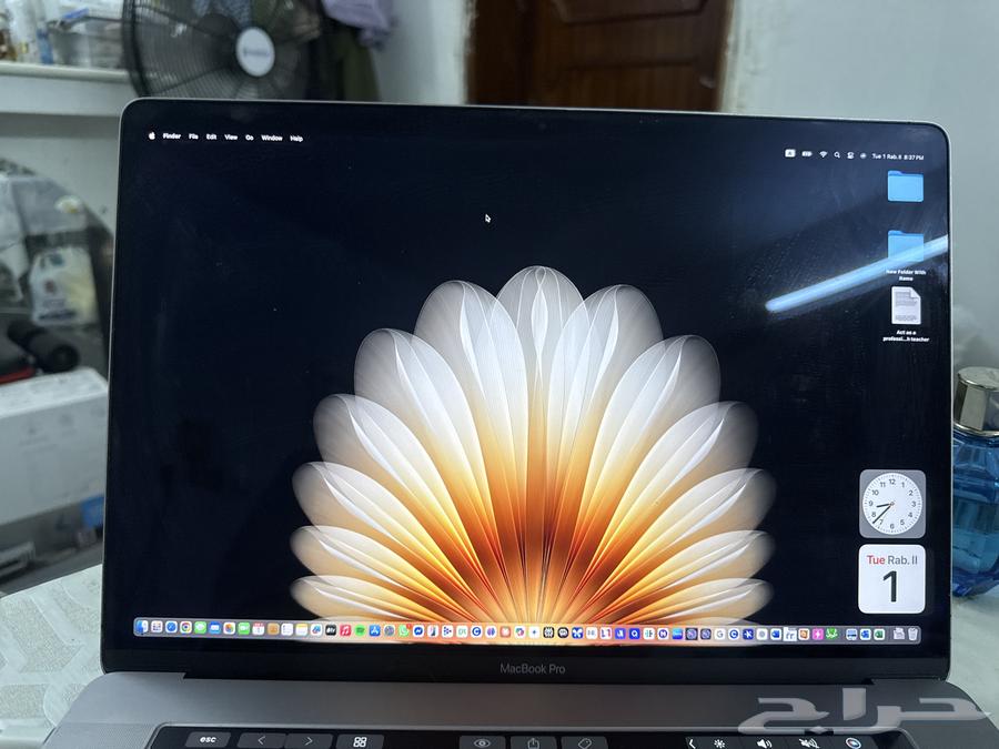 ماك بوك برو 2019 شاشة 15.6 core i764578577780483112