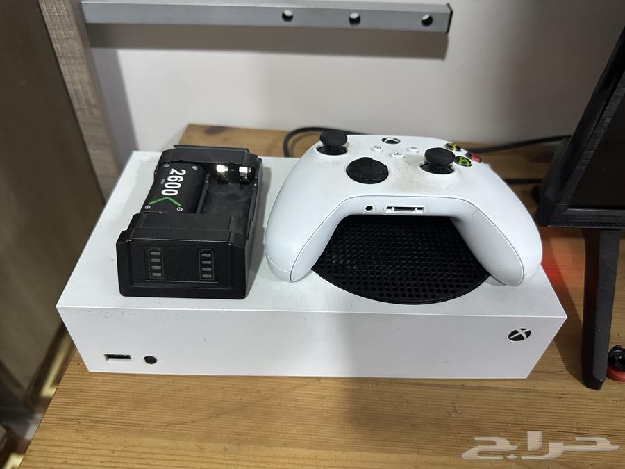 اكسبوكس سيريس اس xbox series s مع جيم باص 3 شهور او 464573727223171111