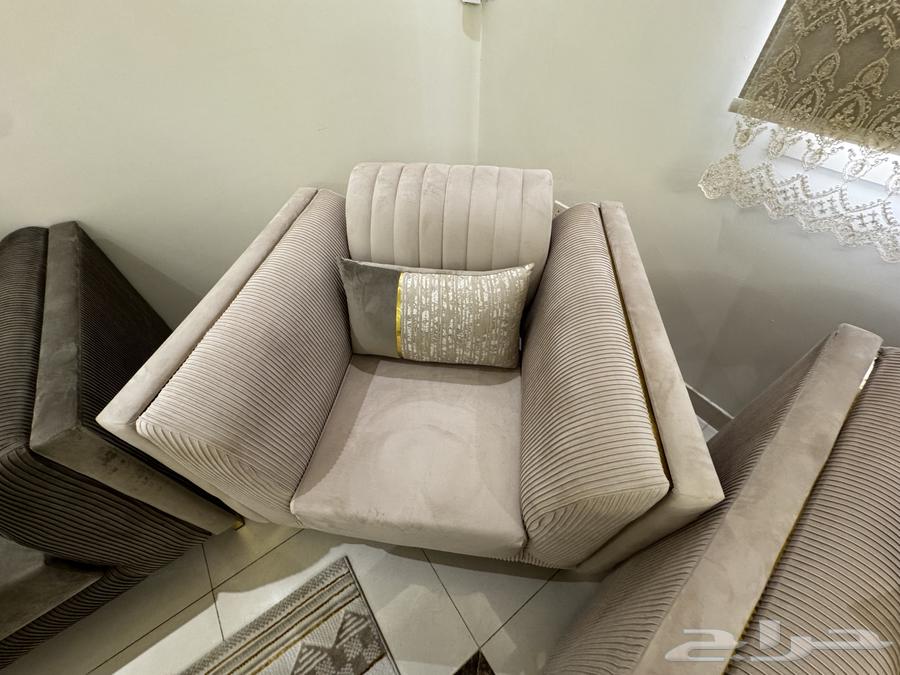 كنب لمجلس كبير نظيف نظيف نظيف وموديل جديد   طقم طاولات64575237992193112