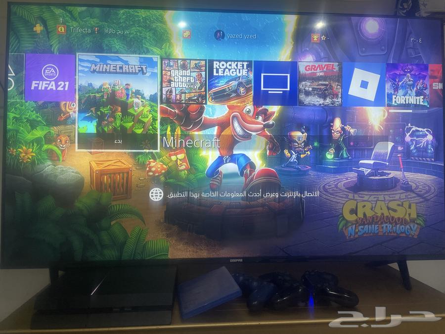 سوني فور نضيف جدا معه ثلاث قيوو وشريطين64572340747009110