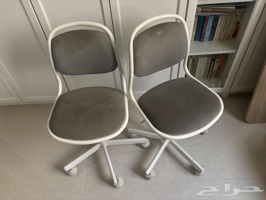 كرسي مكتب للأطفال إيكيا بحالة ممتازة لكن يحتاج تنظيف64573783090947110