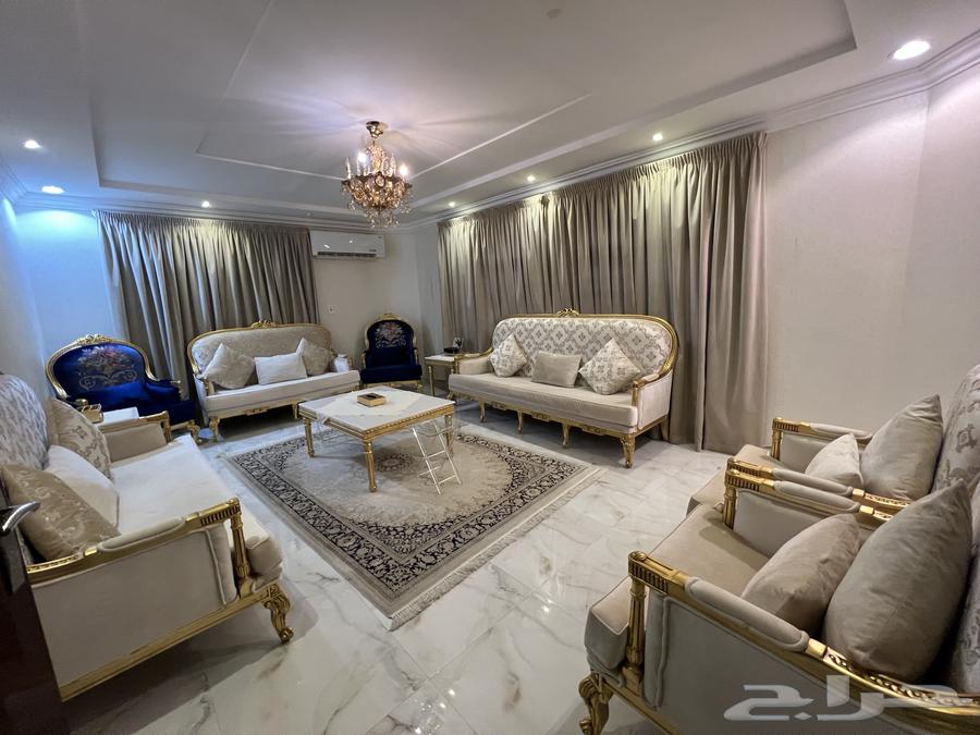 مجلس فاخر كامل مع ستائر   حالة ممتازة64575684677891110