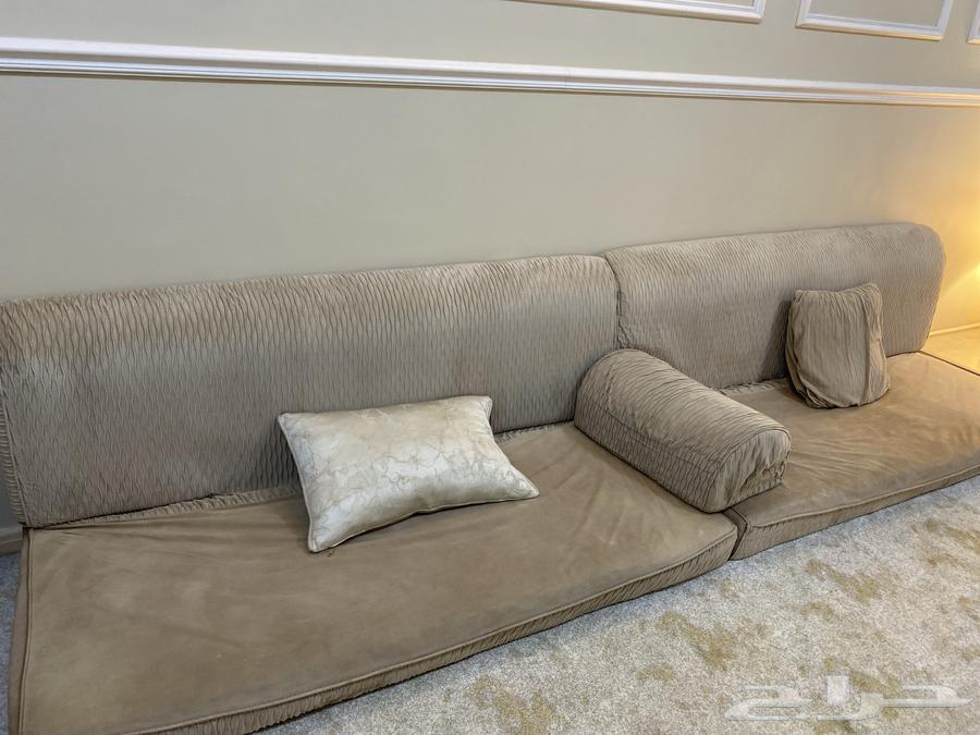 طقم كنب ارضي64579266446850112