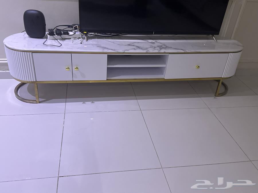 طاولة تلفزيون64578158947969110