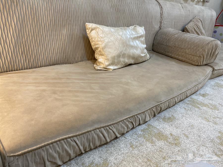 طقم كنب ارضي64579266446850110