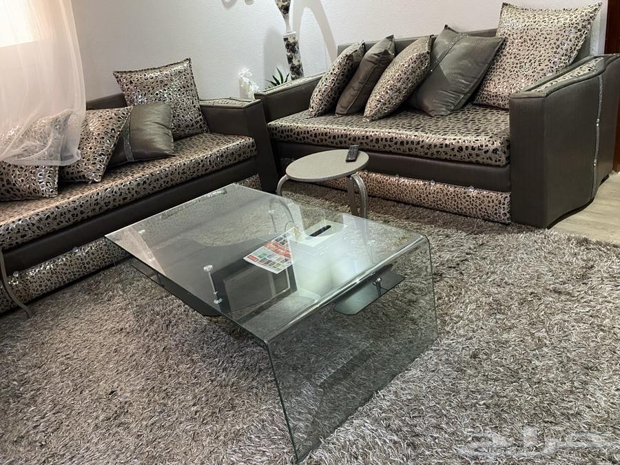 كنب نظيف جدا مع الملحقات (طاولة قزاز   فراش)64578271005059112