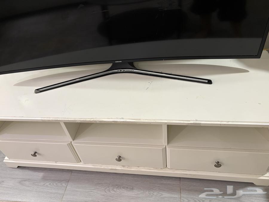 Good condition Home Center sofa 3 pieces and IKEA TV table64574242529921112