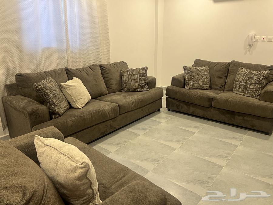 كنب من أشلي للبيع64577908161409111