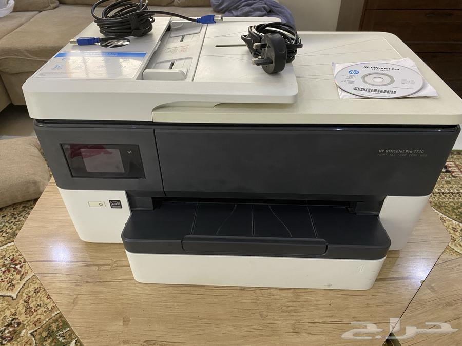 للبيع طابعه كبيره HP مع كامل ملحقاتها64575462210562114