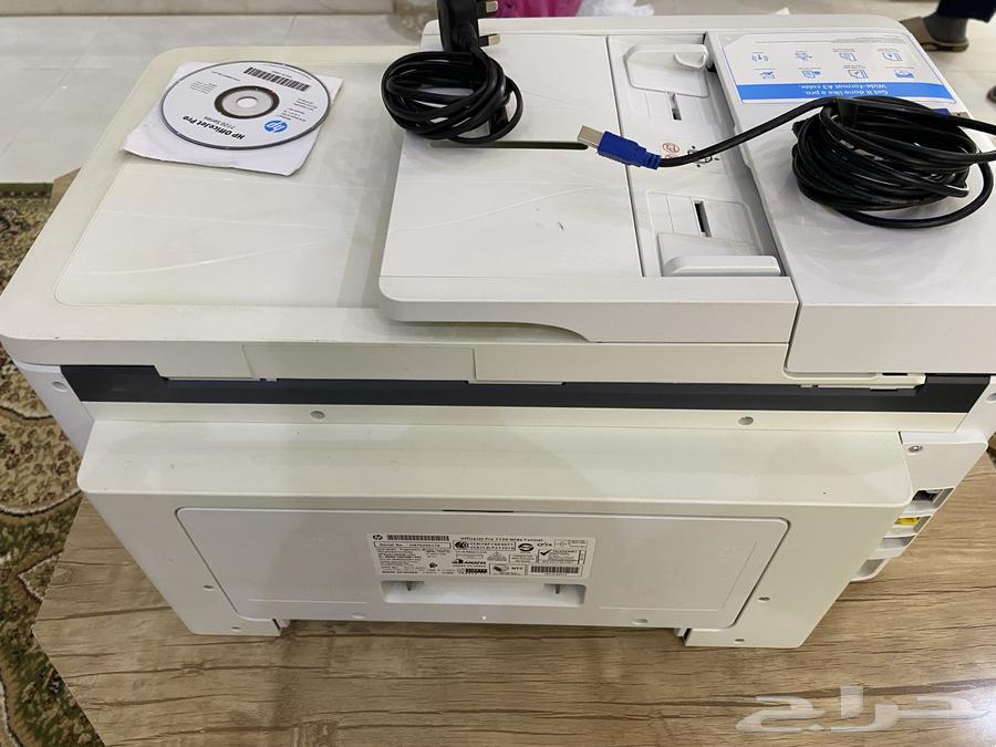 للبيع طابعه كبيره HP مع كامل ملحقاتها64575462210562113