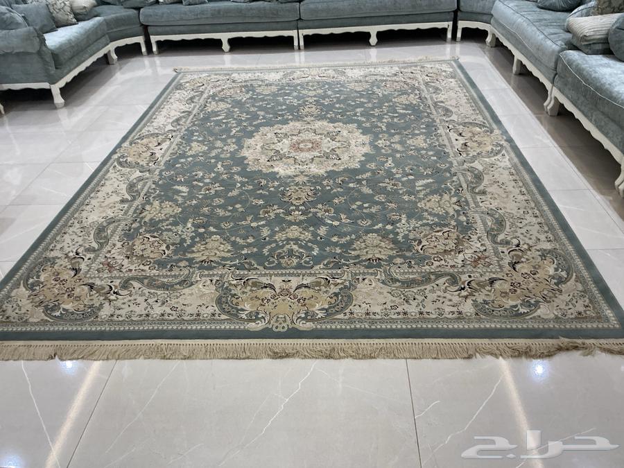 Sofa and mattress64578731264001111