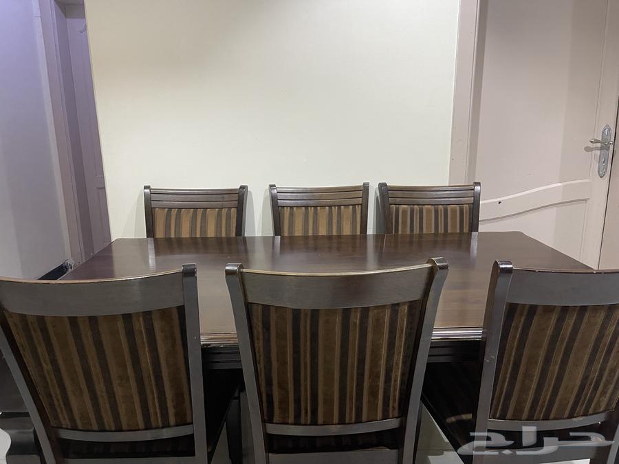 Dining table with 6 chairs64578647296002111