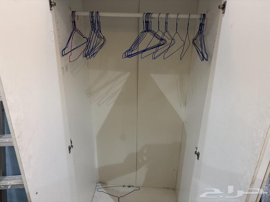 السلام وعليكم لدي دولاب لي البيع64573095067521112