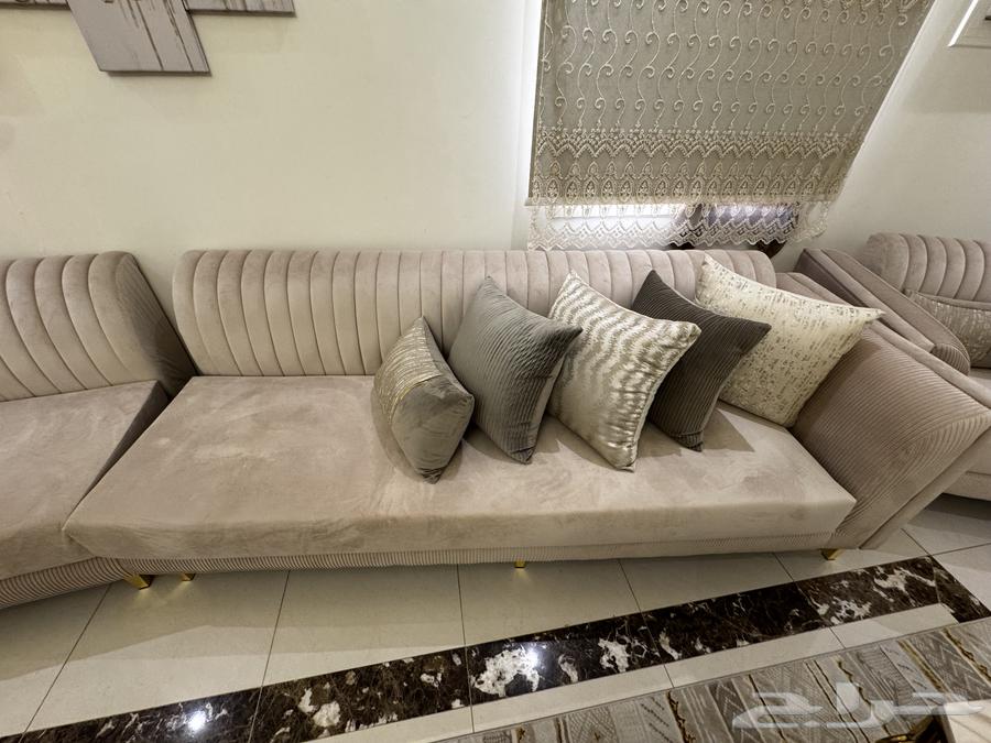 كنب لمجلس كبير نظيف نظيف نظيف وموديل جديد   طقم طاولات64575237992193114