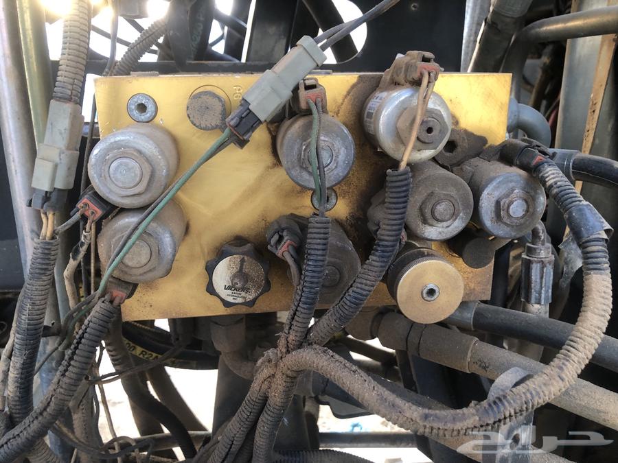 حصادة برسيم ذاتيه(للبيع قطع تشليح)64572083394561110