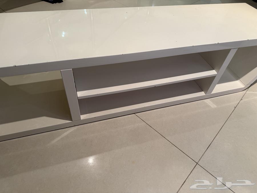 طاولة تلفزيون64576882582915110