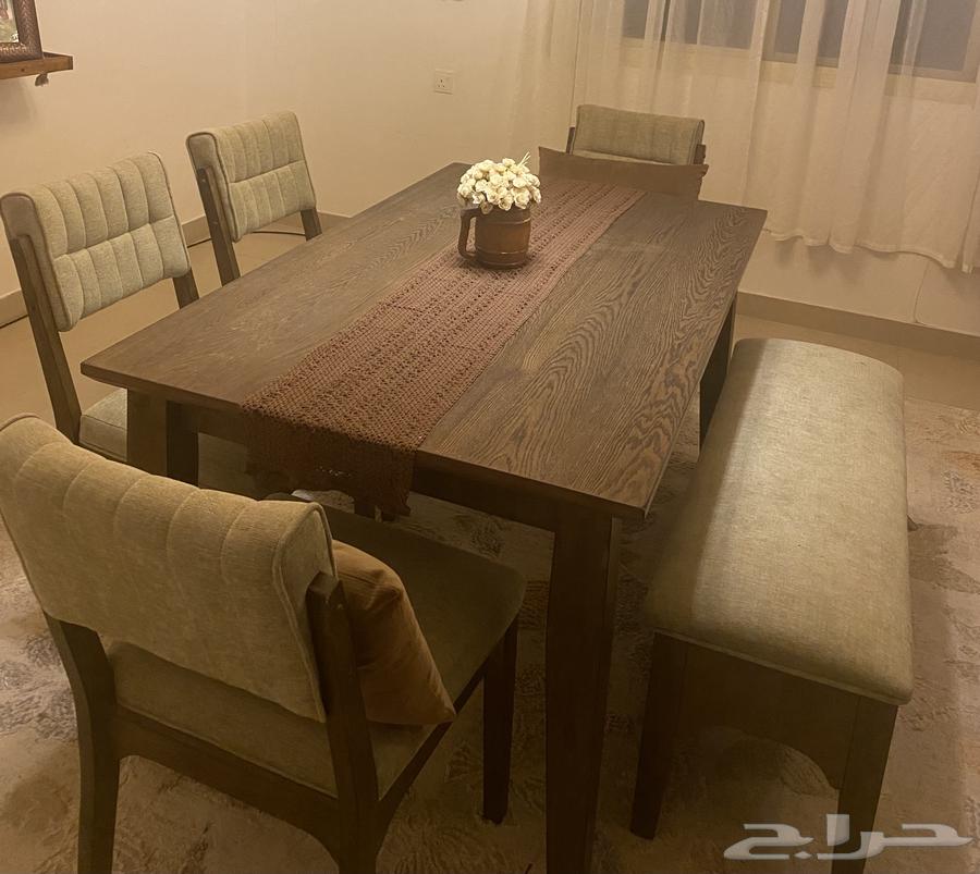 طاولة طعام من هوم بوكس64571714448386110