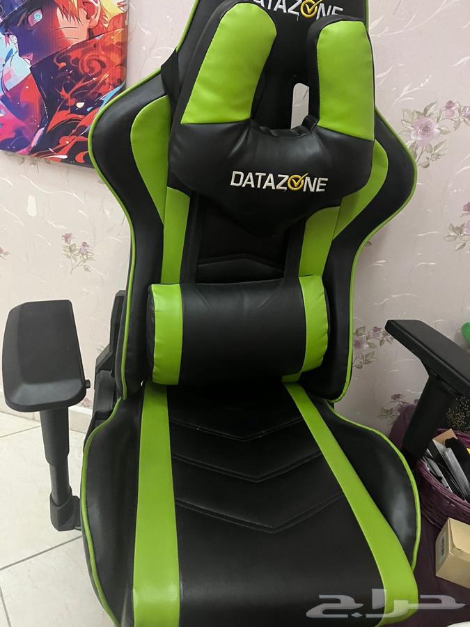 New chair with little use64574256773762111