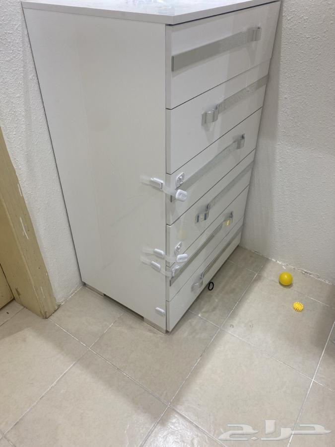 غرفة نوم للبيع عمرها 3 سنوات64575587372290110