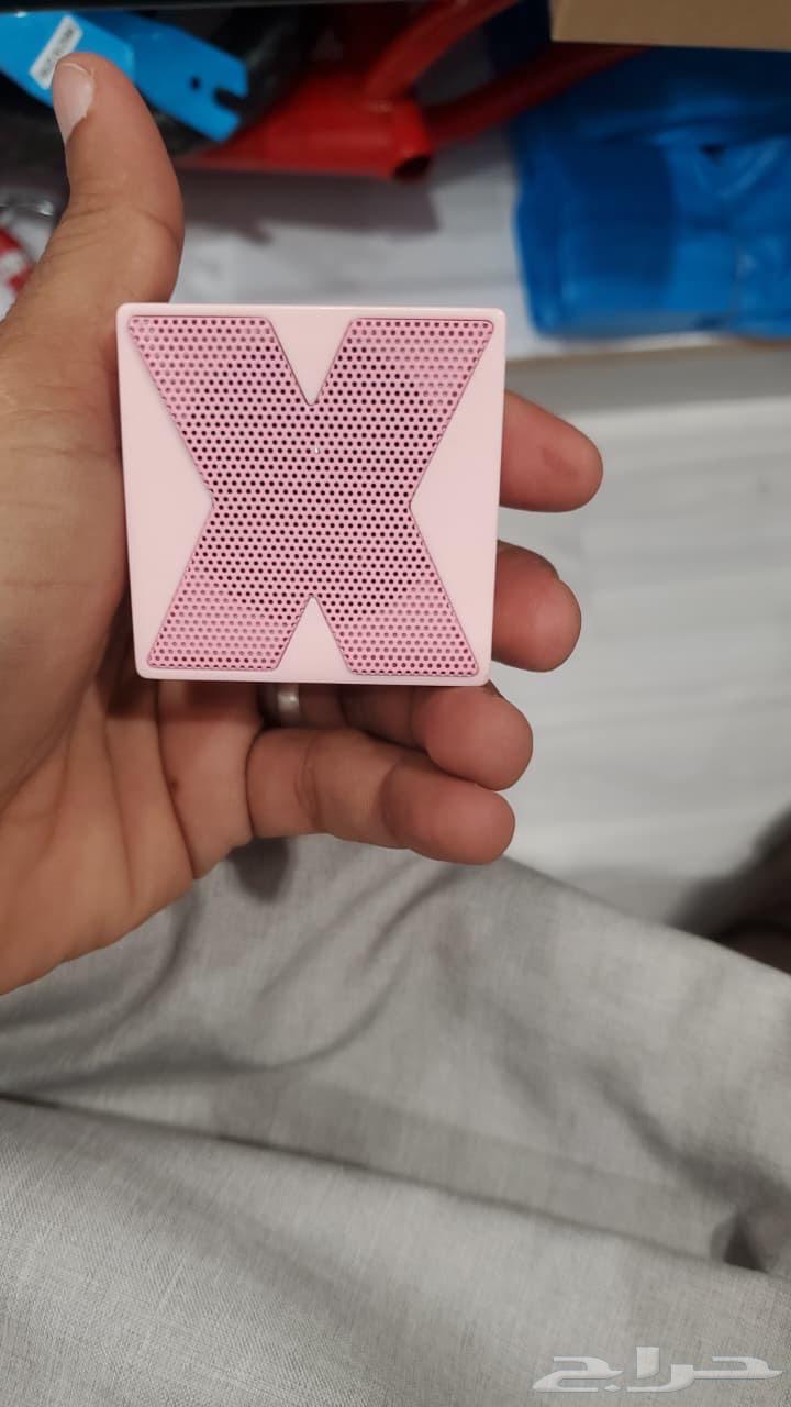 Palm-sized speaker64572326894722114