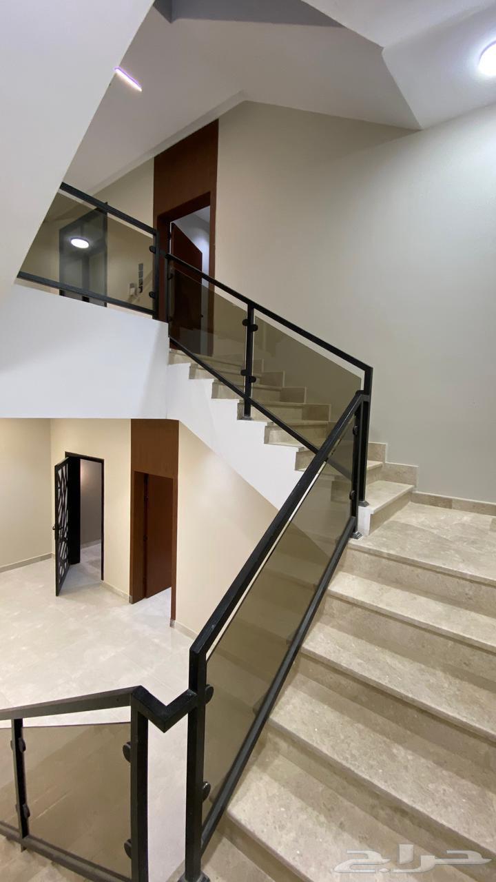 Two-story villa with rooftop in Al-Waleed, priced at 830,00064145688135682112