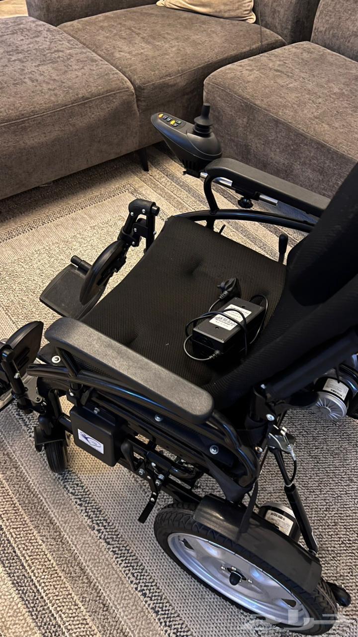 عربية كهربائية لذوي الاحتياجات الخاصه شبة جديدة64572902020866111