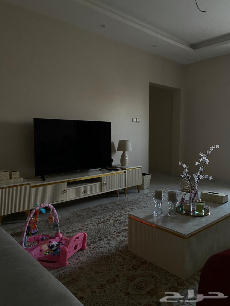 اثاث مستعمل للبيع كنب ووحده تلفزيون وطاوله64572187005314110