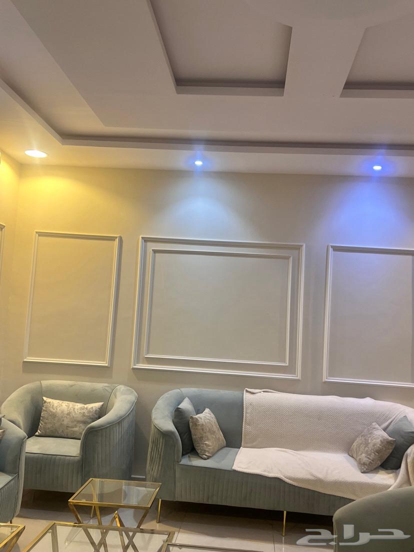 كنب شبه جديد للبيع مع ستاره وطاوله64578745335683110