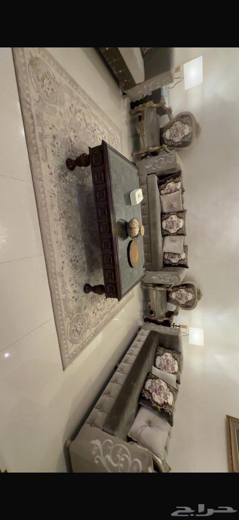 Sofas64571658546177111