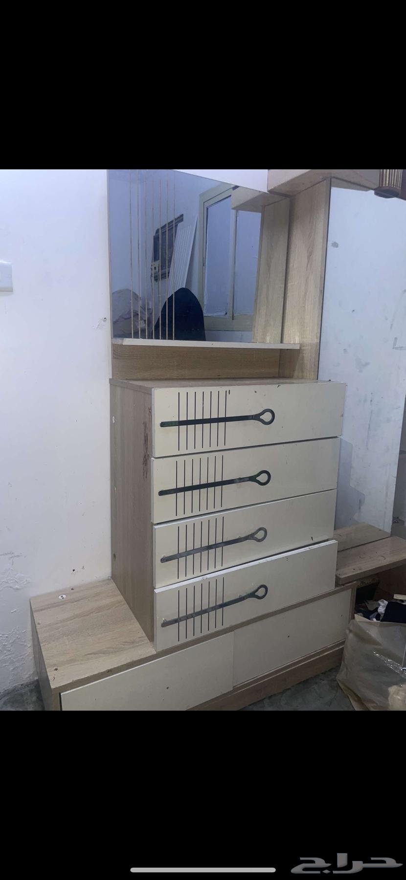 تسريحه للبيع64572215358083111